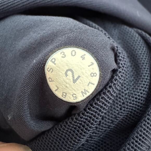 Lululemon On The Fly Pant Navy Blue Travel Lounge Pants Size 2 W5BLPS - Picture 3 of 4